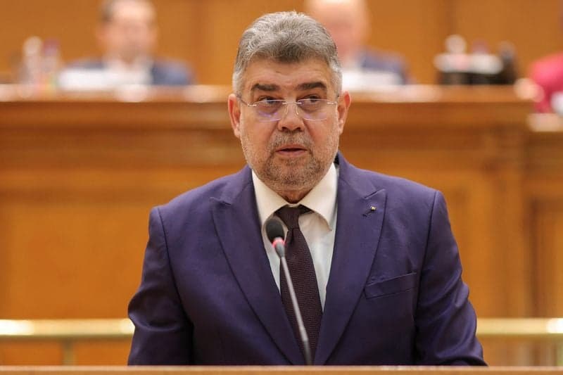 Featured image for article about Headlines