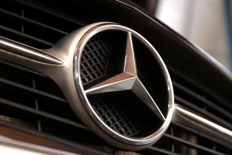 Image for Mercedes reaches $120 million settlement with US states over emissions scandal