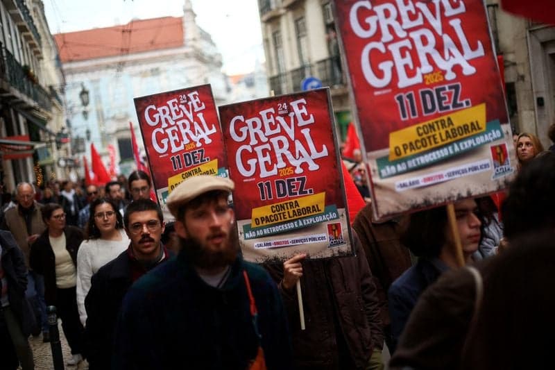 Image for Portugal's government to amend labour reform after general strike
