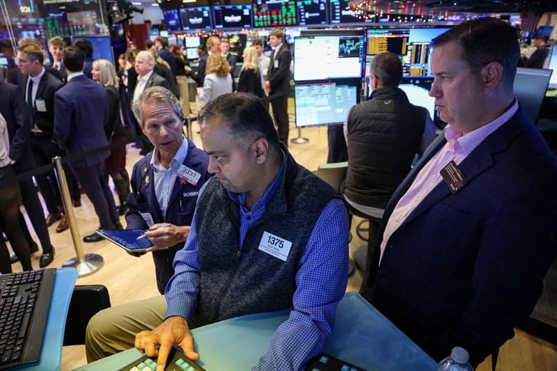 Global equity funds snap three-week inflow streak