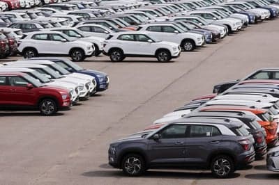 AEB lobby group forecasts modest 2.5% growth for Russia's car market