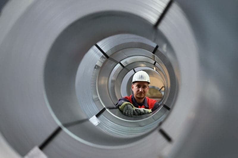 German manufacturing sector ends 2025 in deepening downturn, PMI shows