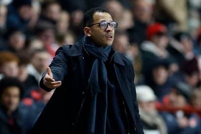 Soccer-Chelsea have the resources to win, says Rosenior ahead of Arsenal clash