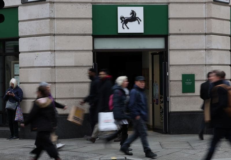 Lloyds to shut invoice factoring unit by year's end, FT reports