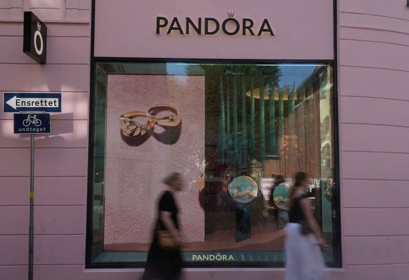 Denmark's Pandora posts lower prelim Q4 sales on weak consumer sentiment