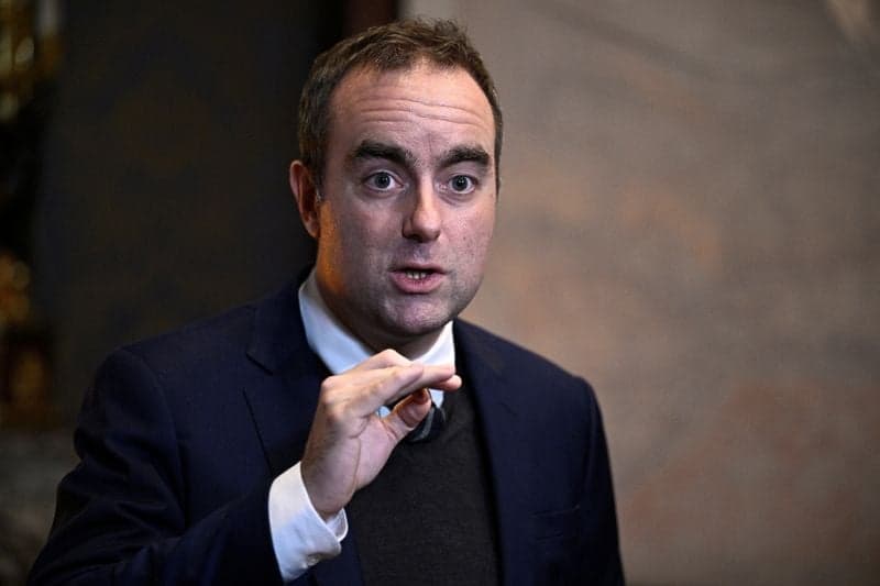 Featured image for article about Headlines