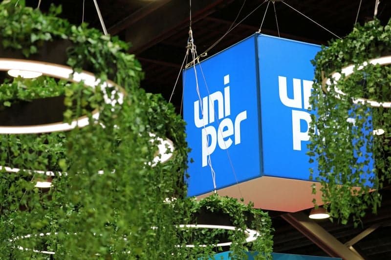 Uniper signs long-term offtake agreement on green ammonia with India's AM Green