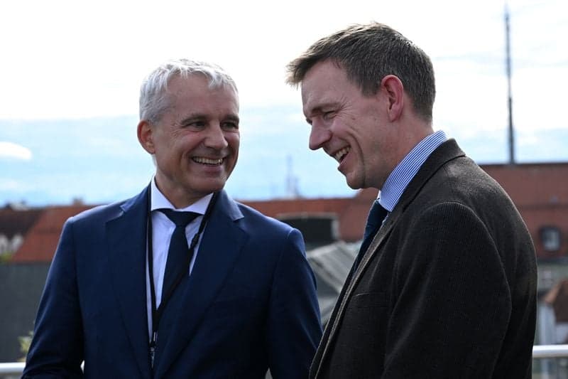 Featured image for article about Headlines