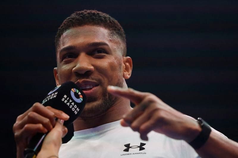 Boxing-Briton Joshua hurt in fatal car crash in Nigeria, local paper reports