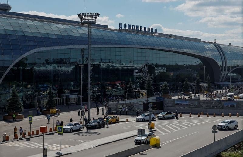 Image for Russia sells Moscow's nationalised Domodedovo airport to Sheremetyevo subsidiary