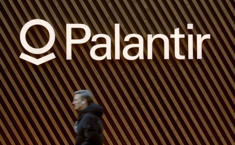 Image for Palantir's bull run stalls as Burry bets against the AI darling