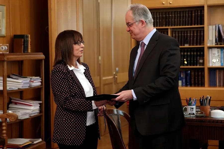 Featured image for article about Headlines