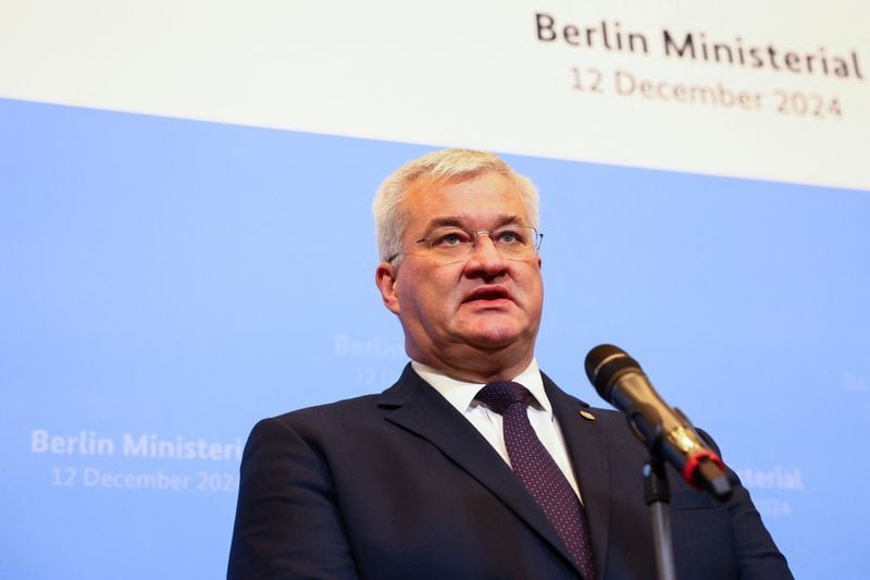 Featured image for article about Headlines