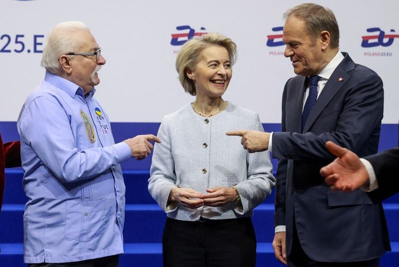 Featured image for article about Headlines