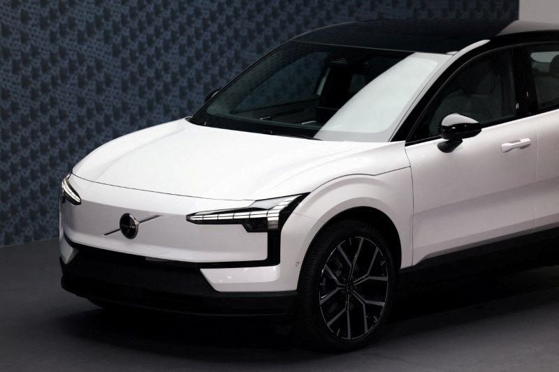 Featured image for article about Headlines