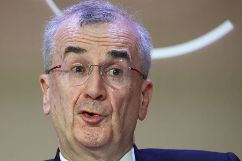 Featured image for article about Headlines