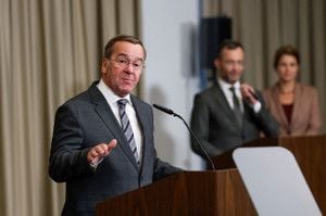 Featured image for article about Headlines