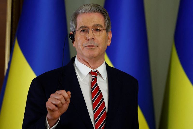 Featured image for article about Headlines