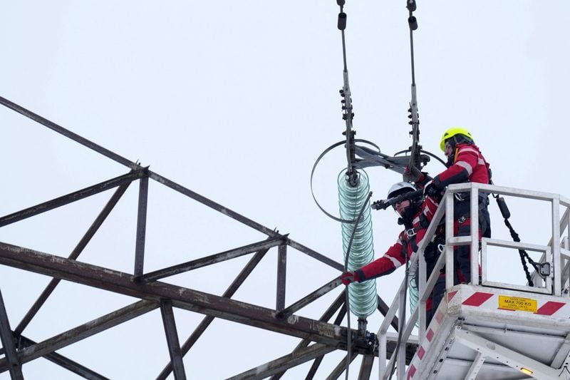 Featured image for article about Headlines