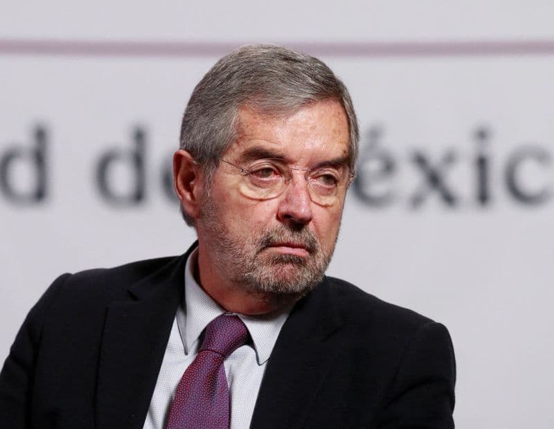 Featured image for article about Headlines