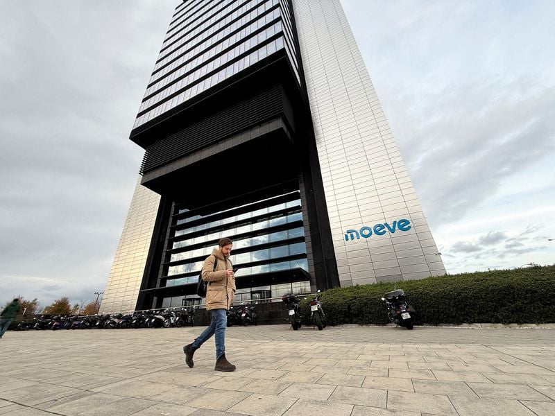 Featured image for article about Headlines