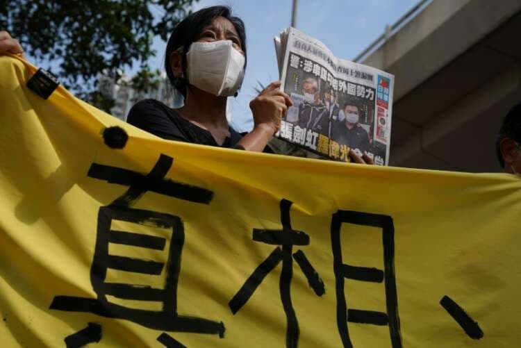 Hong Kong’s Apple Daily says only has cash for few weeks after assets frozen