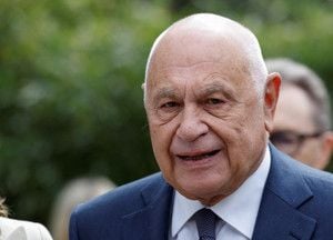 Featured image for article about Headlines