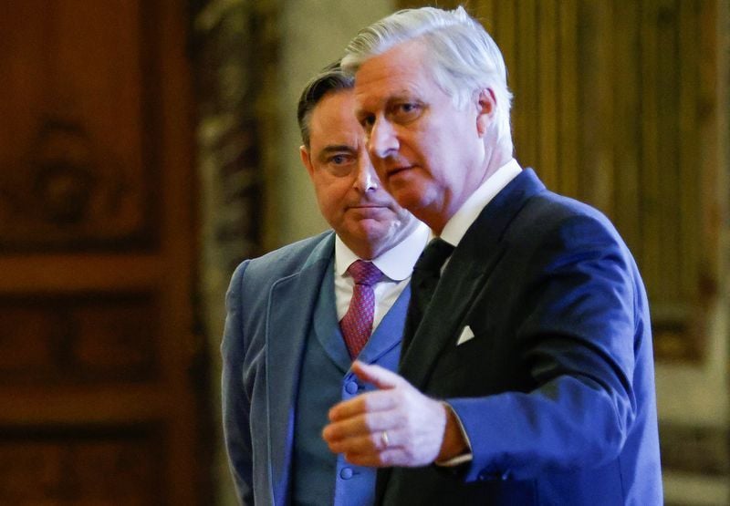 Featured image for article about Headlines