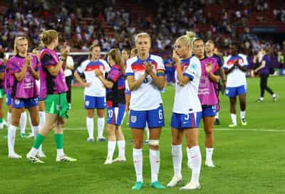 Image for Soccer-England captain Williamson blames England's poor defending on emotions