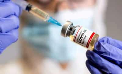 Image for England seeks to make COVID-19 vaccinations compulsory for care workers