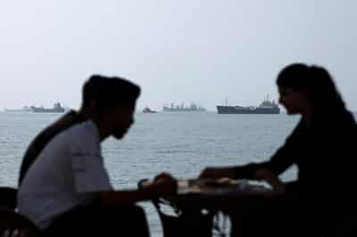 Image for Oil pushes past $100 as wave of US-Iran attacks exposes dwindling safety net