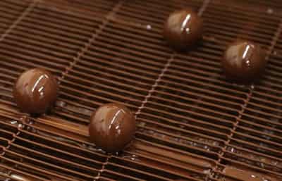 Image for Rising prices curb consumers’ taste for chocolate