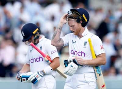 Image for Cricket- South Africa reduce England to 116-6 before rain ends first day