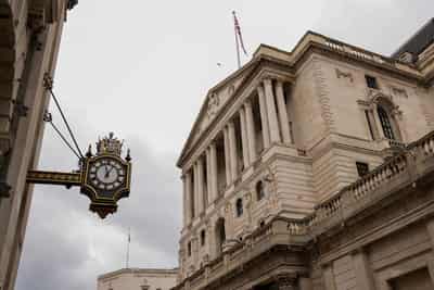 Image for Bank of England sees wider QE benefits cushioning big losses