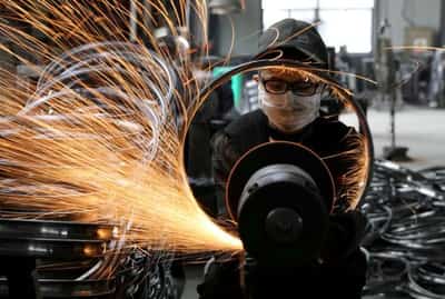Image for U.S. recession fears darken outlook for global growth
