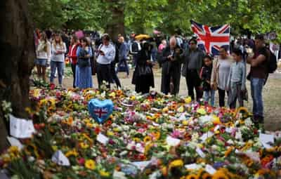 Image for ‘Once in a lifetime event’: London queues to pay respects to Queen Elizabeth