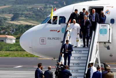 Image for Pope's return home from Spain delayed as plane suffers technical issue