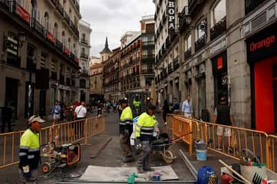 Image for Euro zone employment ticks up, GDP growth figure confirmed