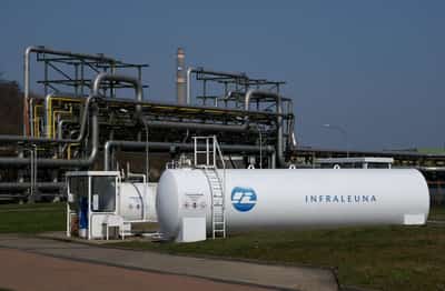 Image for Exclusive-US tells France and Germany to release diesel stocks or face US export ban, sources say