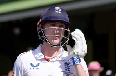 Image for Cricket-England's Brook apologises for altercation with nightclub bouncer