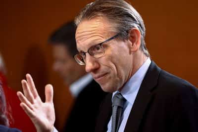 Image for German finance minister: agreement with US is still preferred option in tariff row