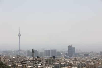 Image for Trump says everyone should immediately evacuate Tehran