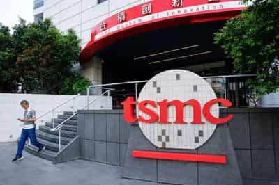 Image for Strong ASML, TSMC forecasts signal AI spending boom is intact