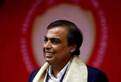 Image for Indian billionaires face off in race to solar domination