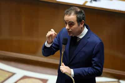 Image for France rushes emergency budget law to avert shutdown after talks collapse
