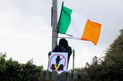 Image for Britain seeks compromise over blocked Orange Order march in Northern Ireland