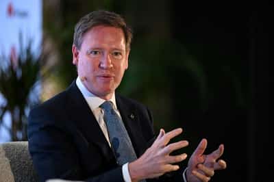 Image for De Beers CEO sees sale of diamond firm in 'weeks not months'