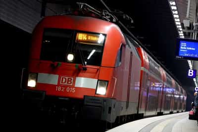 Image for EU approves 1.9 billion euro state aid for DB Cargo, subject to restructuring plan