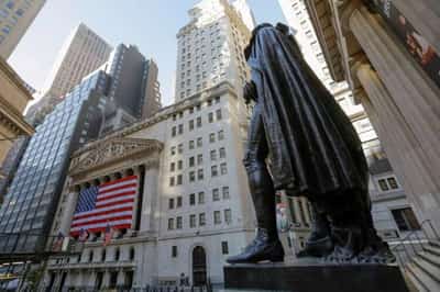 Image for Economic growth risks jolt inflation-obsessed markets