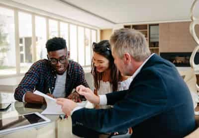 Image for What is a real estate broker?